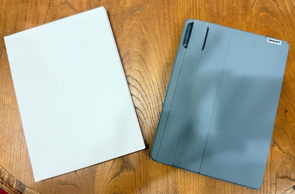 Lenovo Tablet com capa