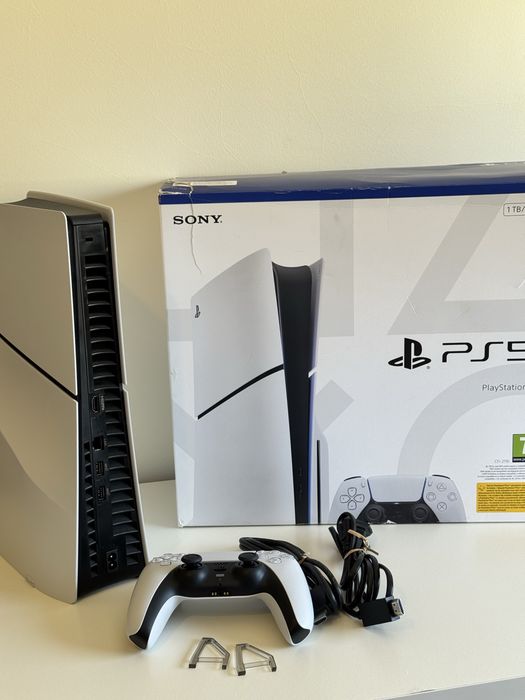 PlayStation 5 1TB Edição Física + 1 Comando c/ garantia