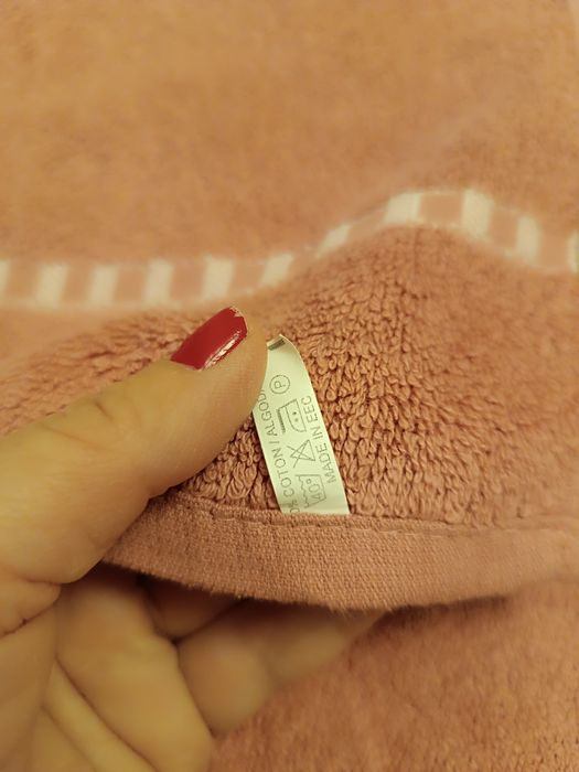 Toalha de Banho Rosa Velho. 127*70 cm. Nova