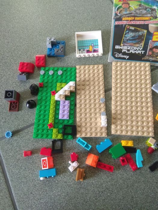 Детали и журнал Lego Star Wars