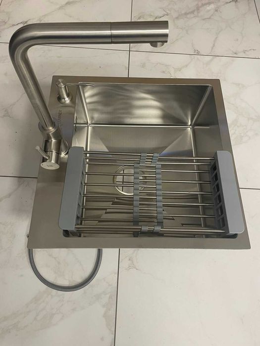 Мийка кухонна Luminex 5045 сіра + та кран з висувним виливом Kroner