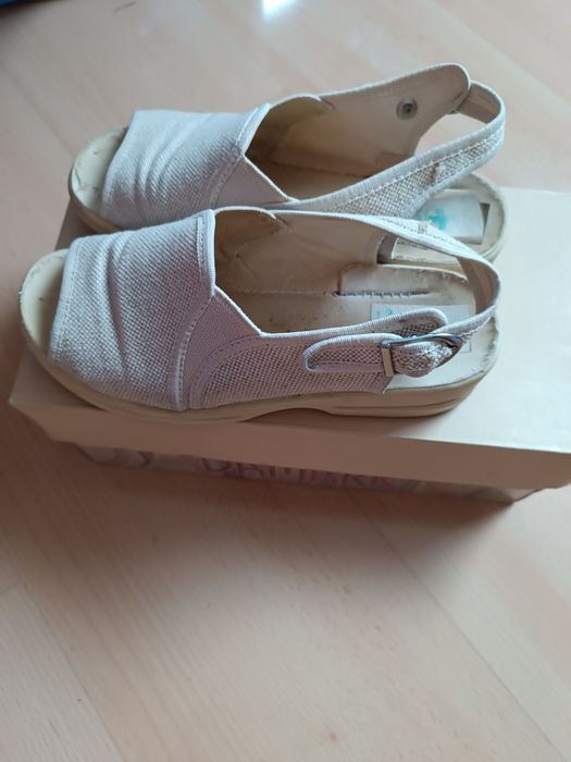 Sandały letnie beżowe rozmiar 36