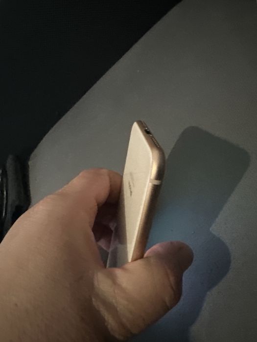 IPHONE 8.  64GB.   IMPECAVEL .  IOS 16.6.1. Vendo. Bateria 100% Nova.