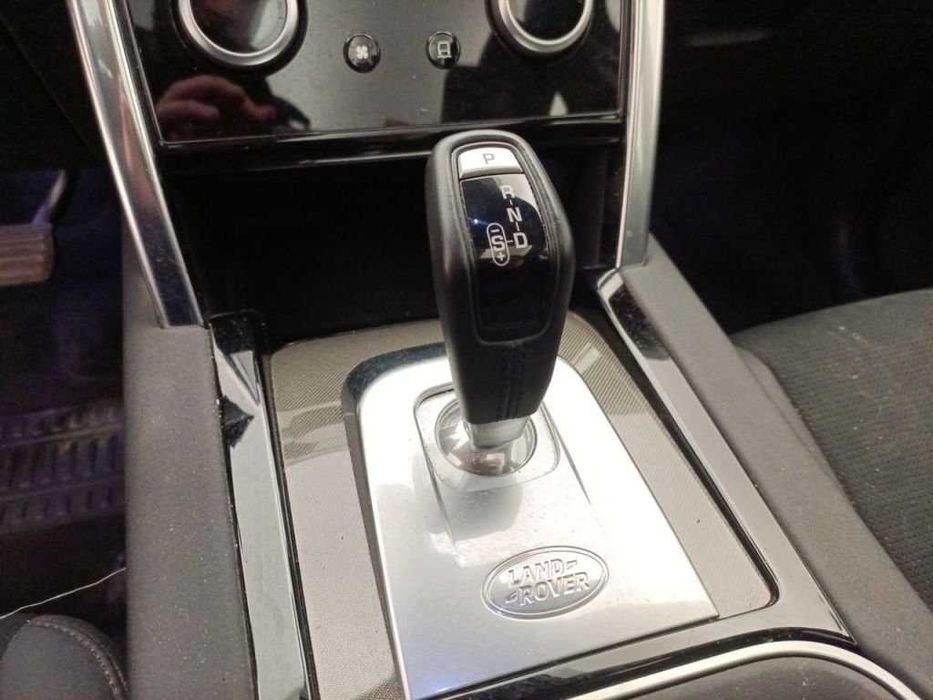 Land Rover Discovery Sport P300e PHEV (Em breve mais fotografias)