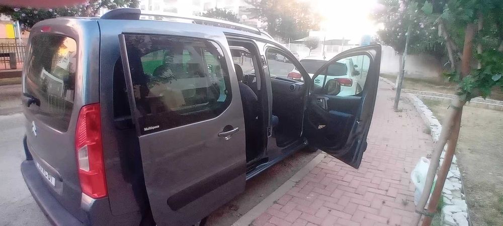 Citroen Berlingo Multispace muito bonita