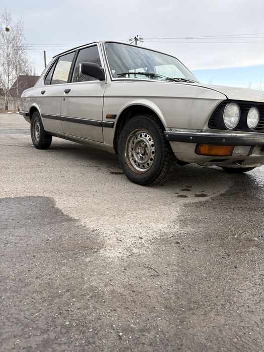 Обміняю бмв е28 на мото