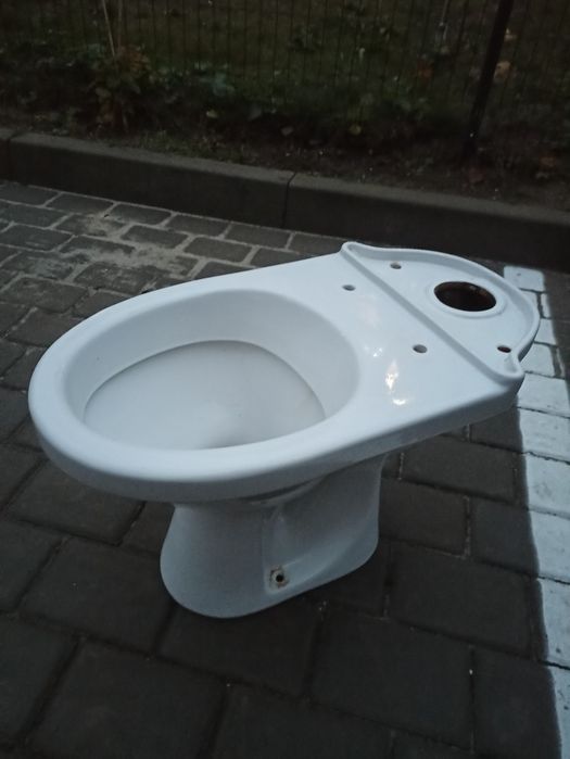 Унітаз б/в під будівництво.