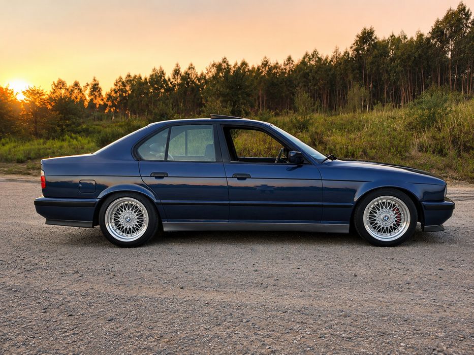 BMW serie 5 E34 540i V8 impecável