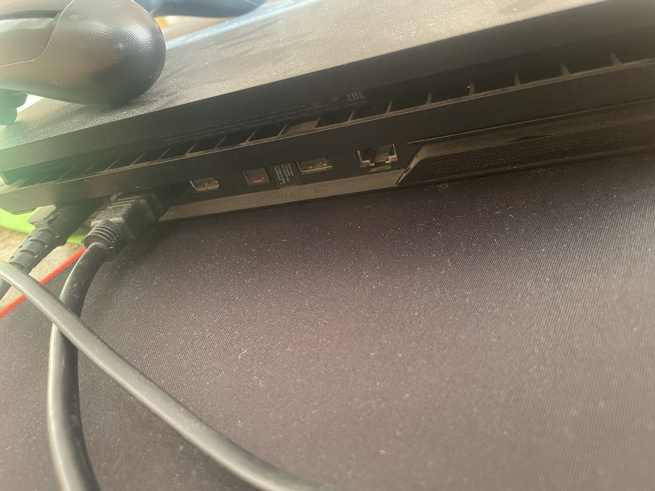 Продам плейстейшин 4 про СТАН ІДЕАЛ!