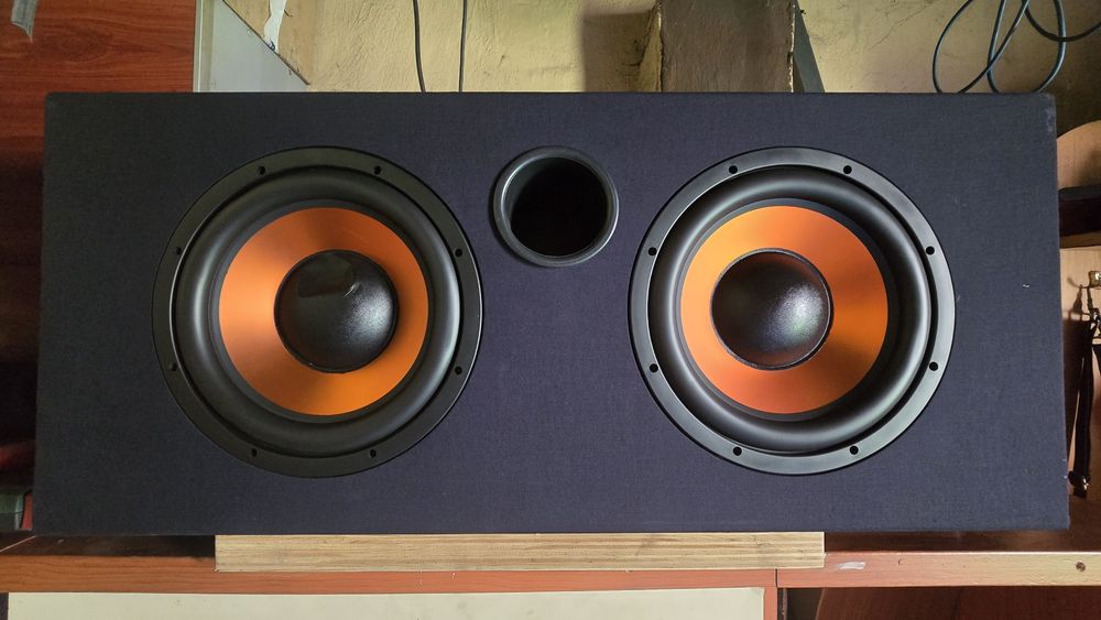 Skrzynia basowa 2×750w + wzmacniacz + kondensator