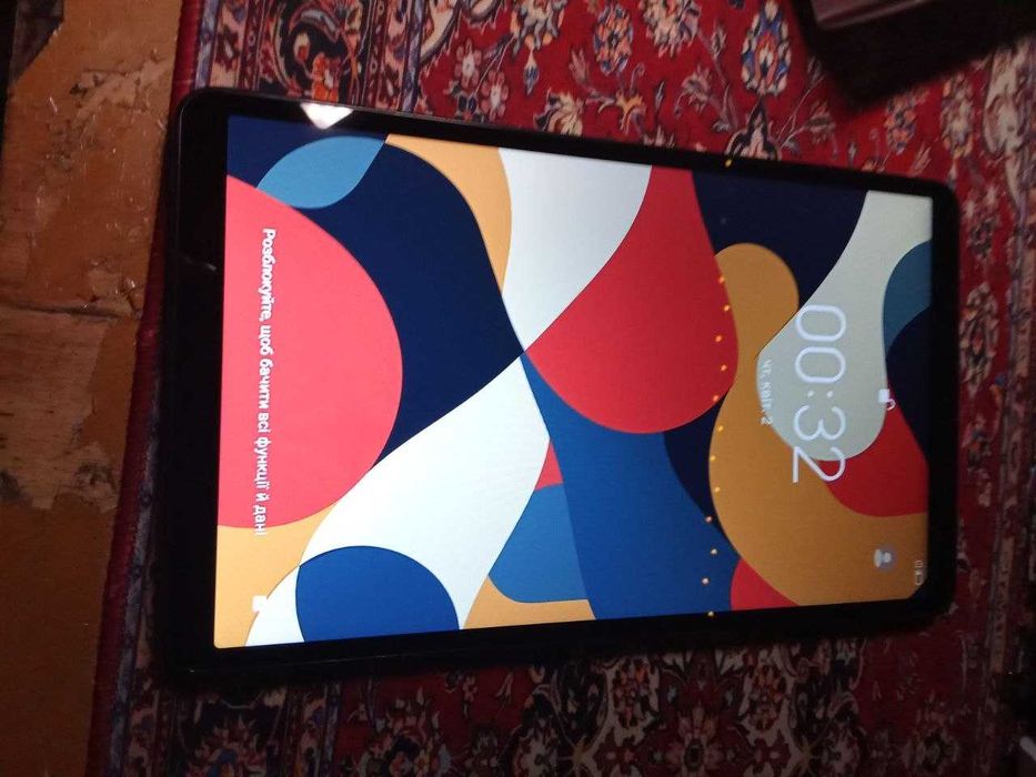 срочно продам Lenovo Tab One 8!