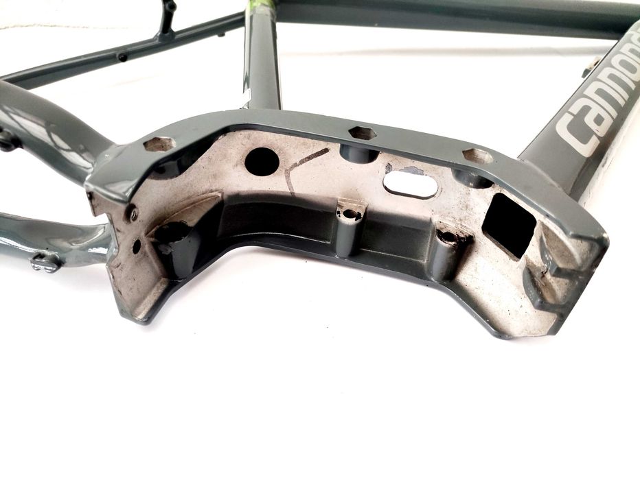 Rama Cannondale Quick NEO rower elektryczny eBike stan BDB