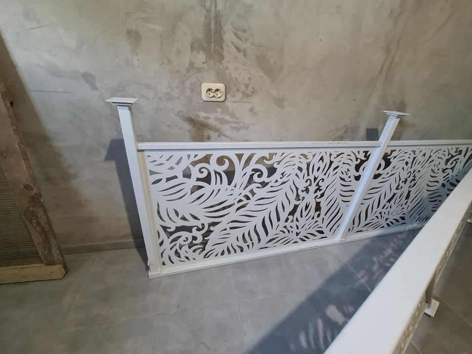 Ковані з плазмою перила на сходи