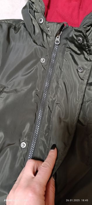 Куртка на 8-9 років