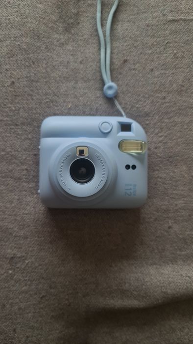 Instax mini 12 como nova