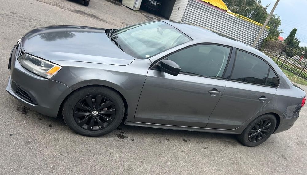 автомобіль легковий