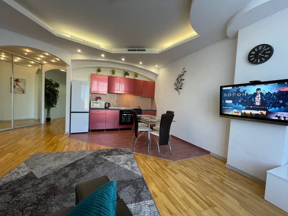 Квартира погодинно, подобово 2 кв в Мост сіті