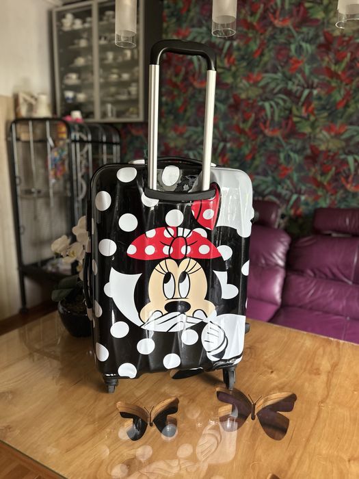 American Tourister Walizka twarda średnia