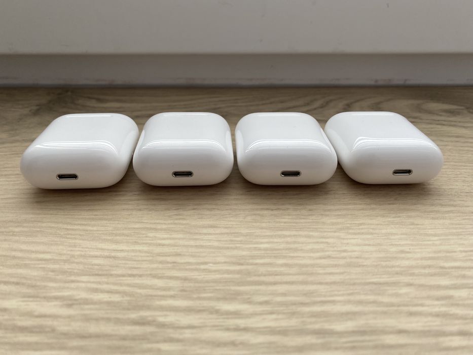 Etui Airpods 2 Model A1602 Oryginalne