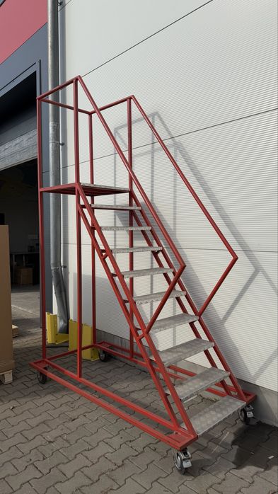 Podest jezdny magazynowy