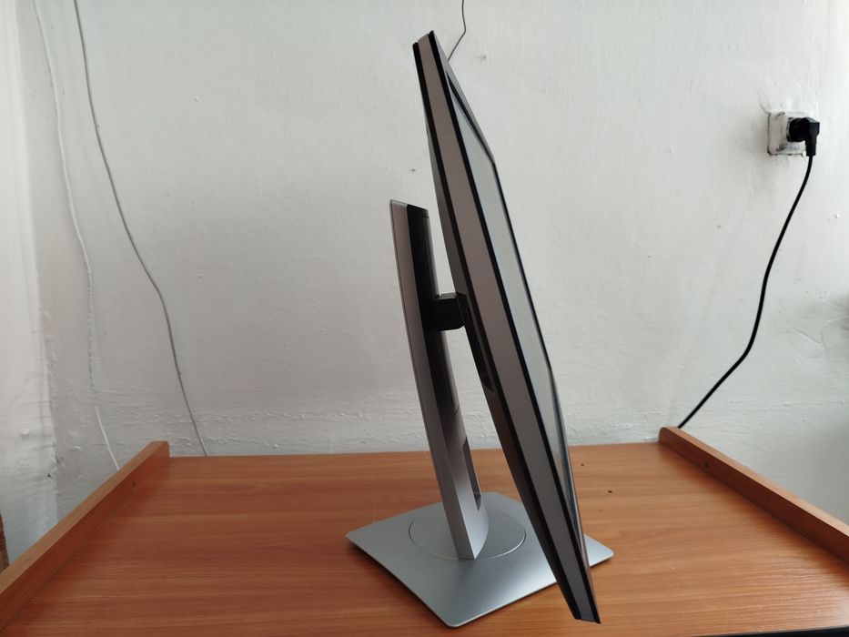 Монітор HP elite display E240