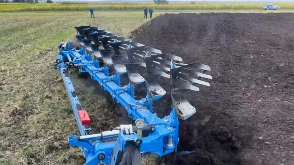 Послуги з посіву та обробітку ґрунту