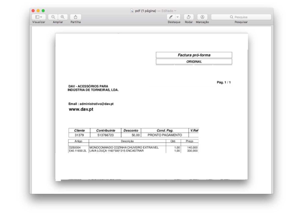 Banca de cozinha nova.