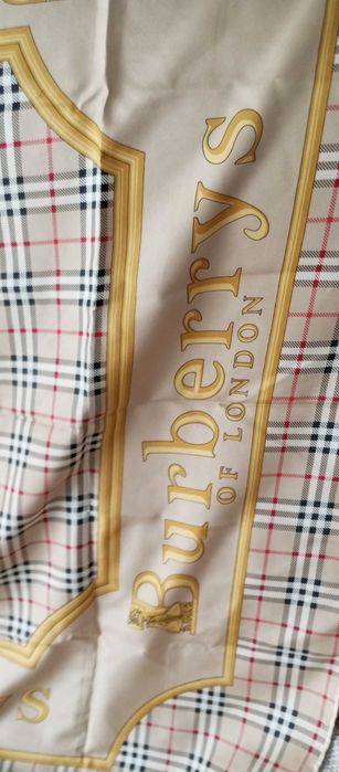 lenços em seda Burberry