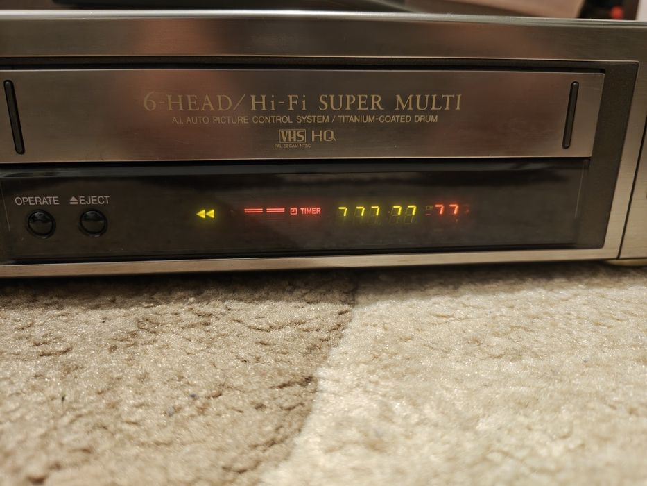 magnetowid VHS marki Sharp, model VC-H91 unikat