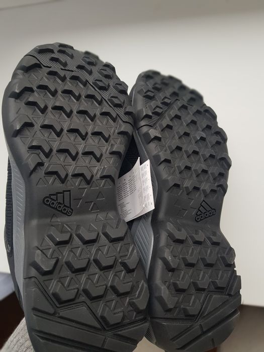 Трекінгові кросівки Adidas