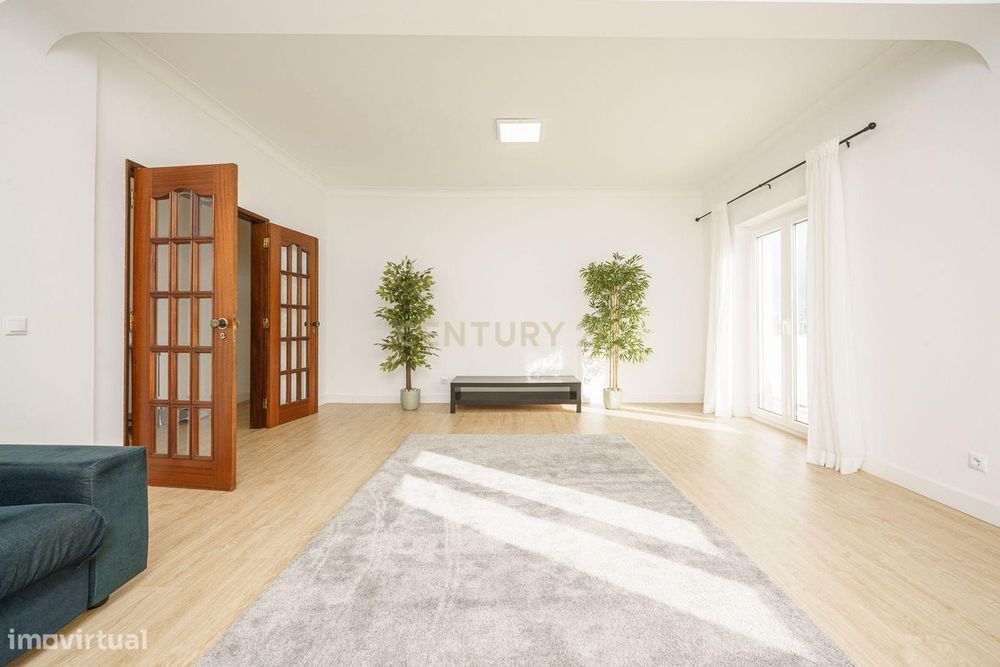 Apartamento T5 no Bairro do Liceu - Ideal para Famílias ou Investiment