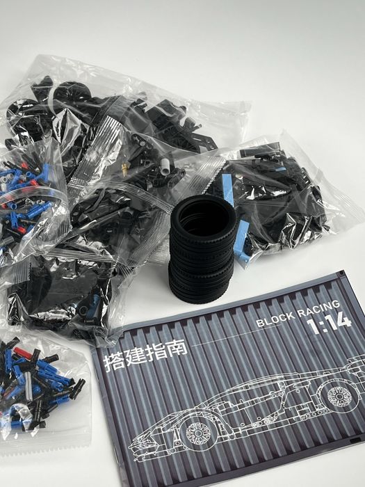 Конструктор Чорний Спорткар 1352 деталі. Велике Авто 36см. Модель JZH