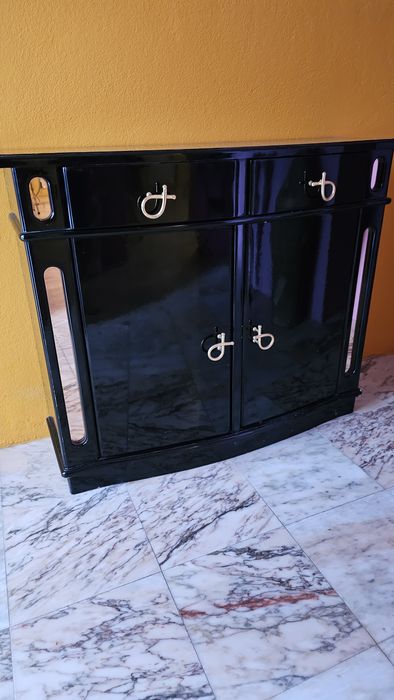 Sapateira preto brilhante