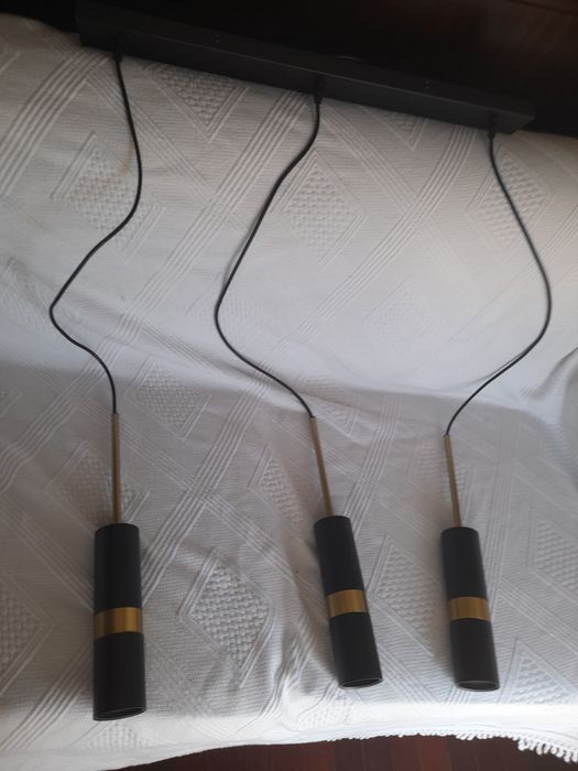 Candeeiro com 3 lampadas