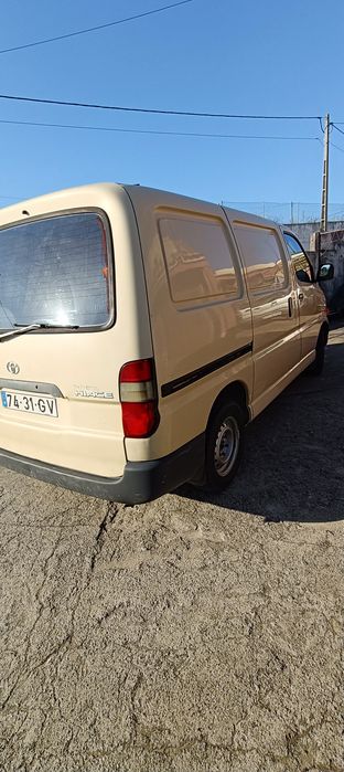 Toyota HiAce 2.4