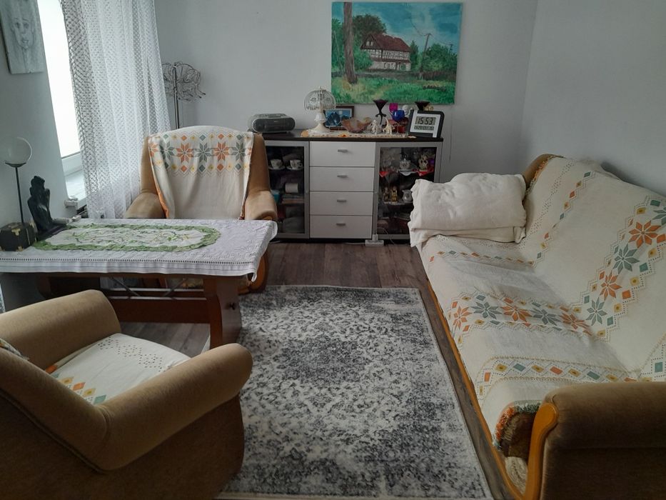 Duzy dom w pięknej okolicy