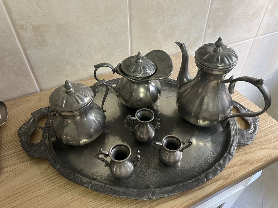 Vendo Peças decorativas  Estanho Puro 95%