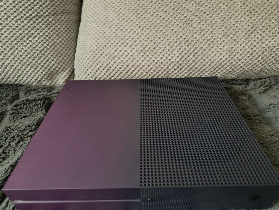Xbox One S 1TB  - Fortnite Edition
