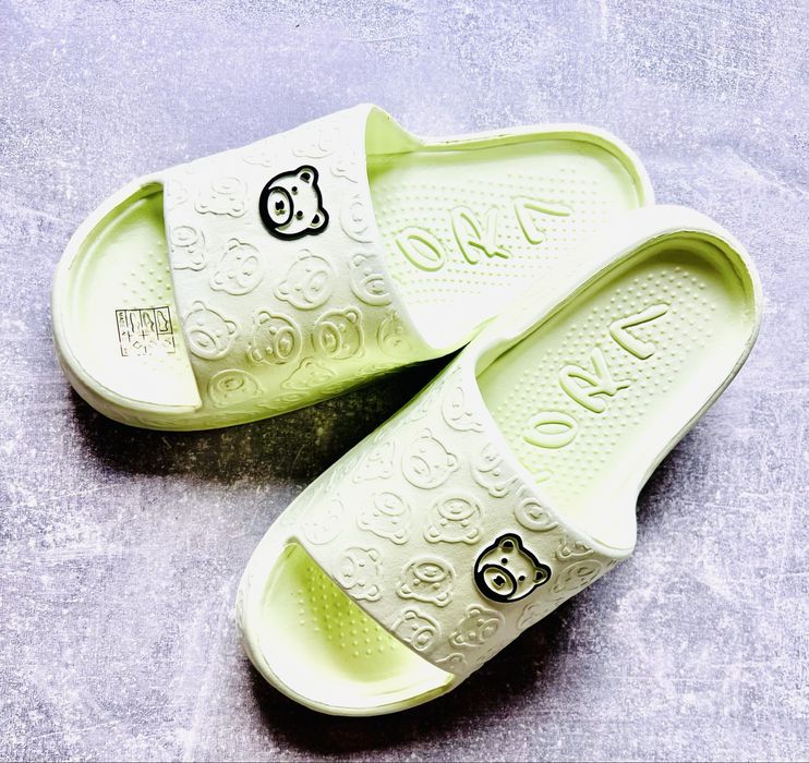 klapki basenowe z misiem