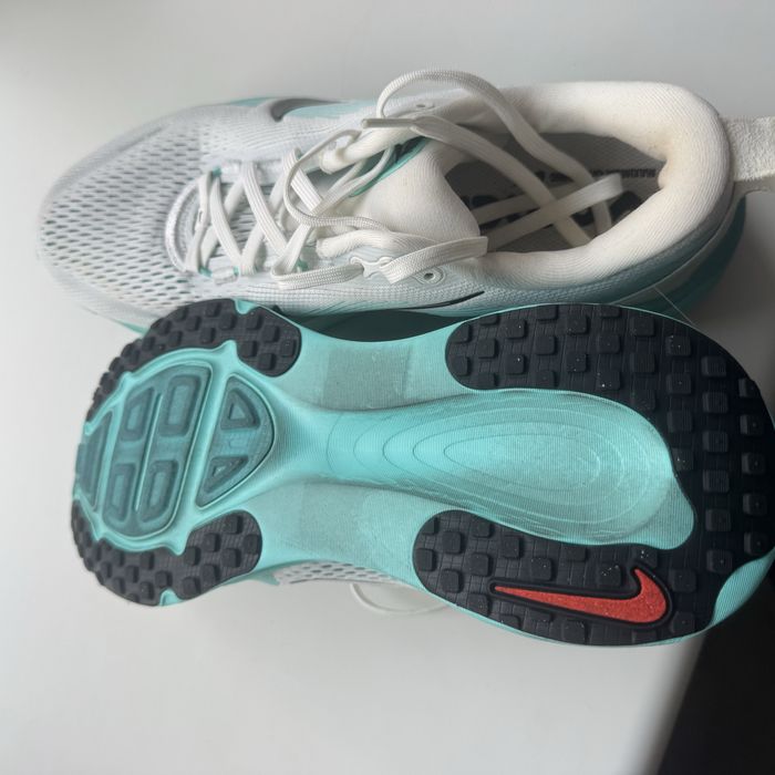 Nike runner Volermo 18 42