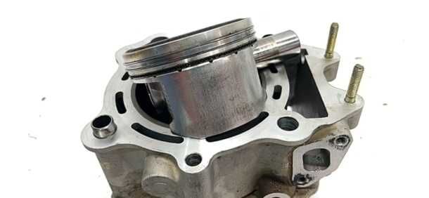 TGB Blade target 425,525,550 Cylinder z tłokiem KPL