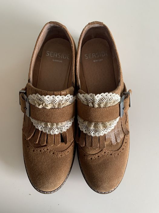 Sapatos Camurça com rendas