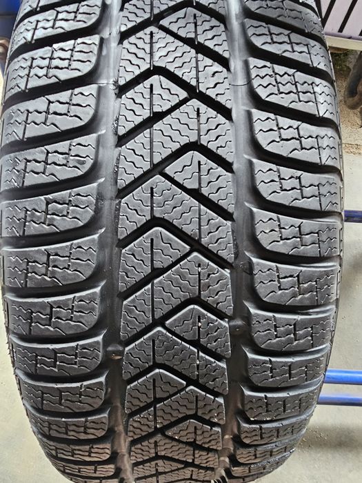 205/50R17 93V  Pirelli Sottozero  3