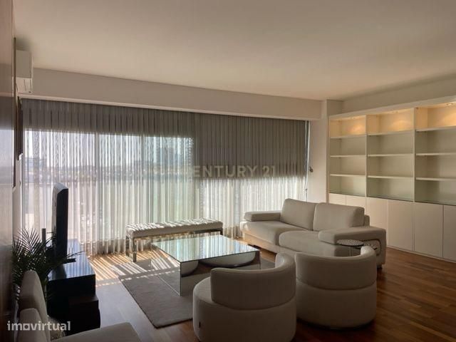 T2 Mobilado – Parque das Nações – Vista Fantástica – Disponível a part