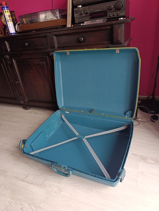 Walizka podróżna "pancerna"Samsonite.