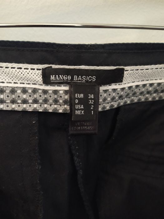 Calças pretas da Mango