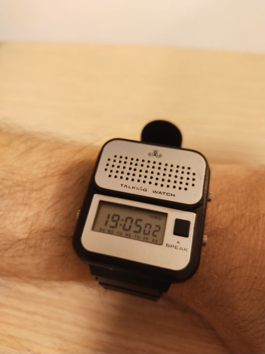 Zegarek mówiący z lat 80