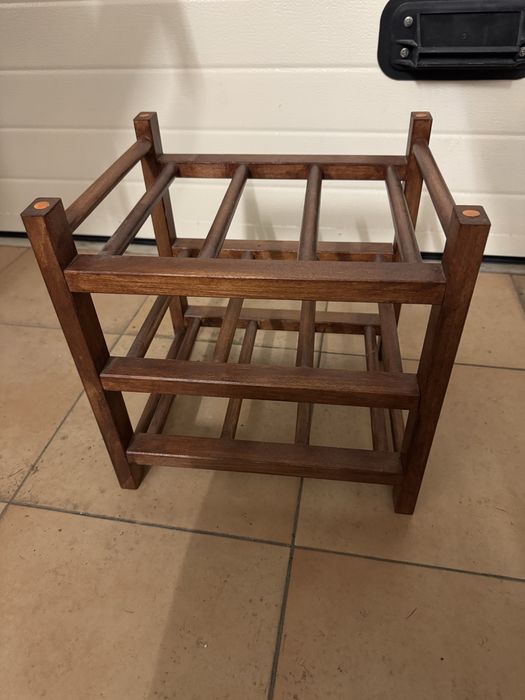 Garrafeira de madeira