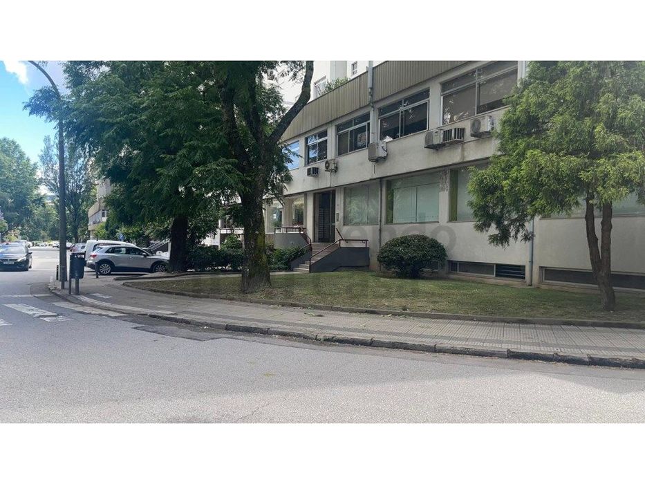 Loja comercial - Braga ao Tribunal