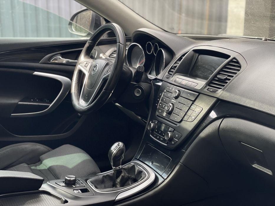 Opel Insignia , 2.0 дизель
